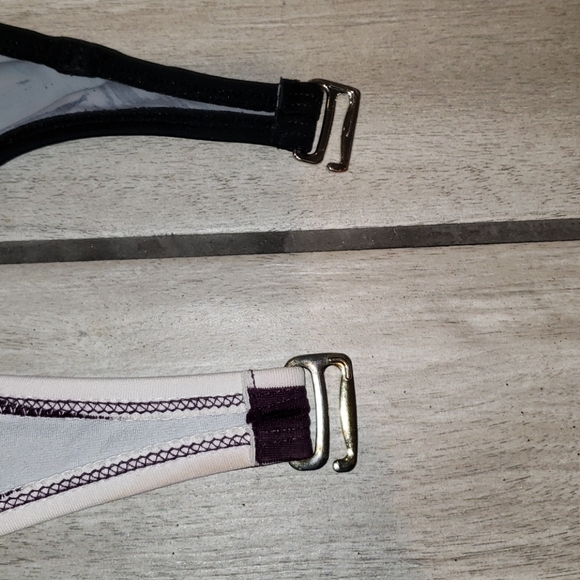 2 bikini strapless tops - Picture 10 of 10